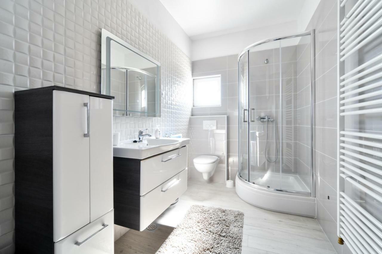 Hotel Apartman Novokmet-Crno Zadar Zewnętrze zdjęcie