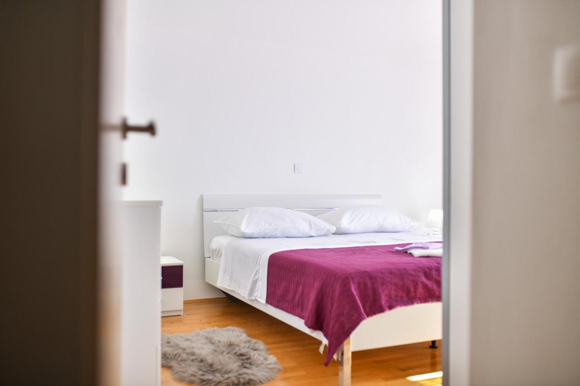 Hotel Apartman Novokmet-Crno Zadar Zewnętrze zdjęcie