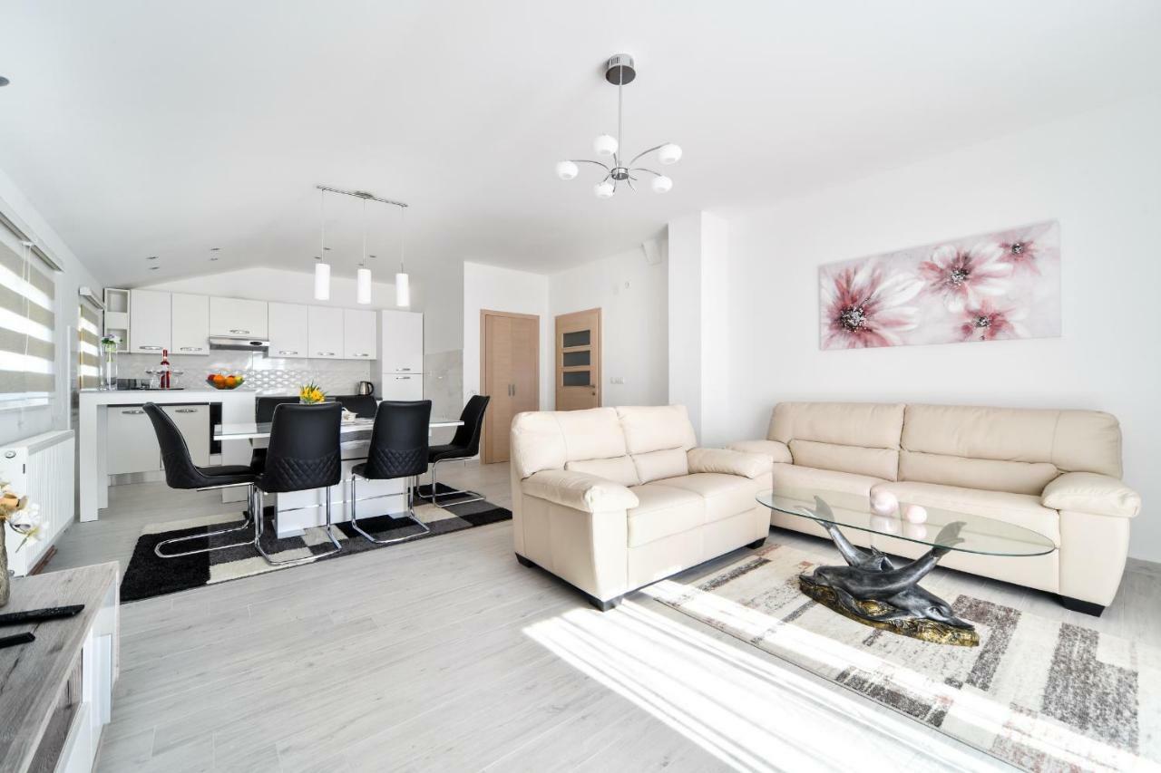 Hotel Apartman Novokmet-Crno Zadar Zewnętrze zdjęcie
