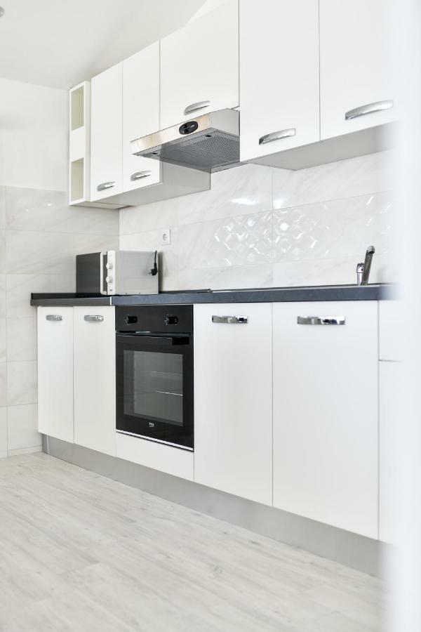 Hotel Apartman Novokmet-Crno Zadar Zewnętrze zdjęcie